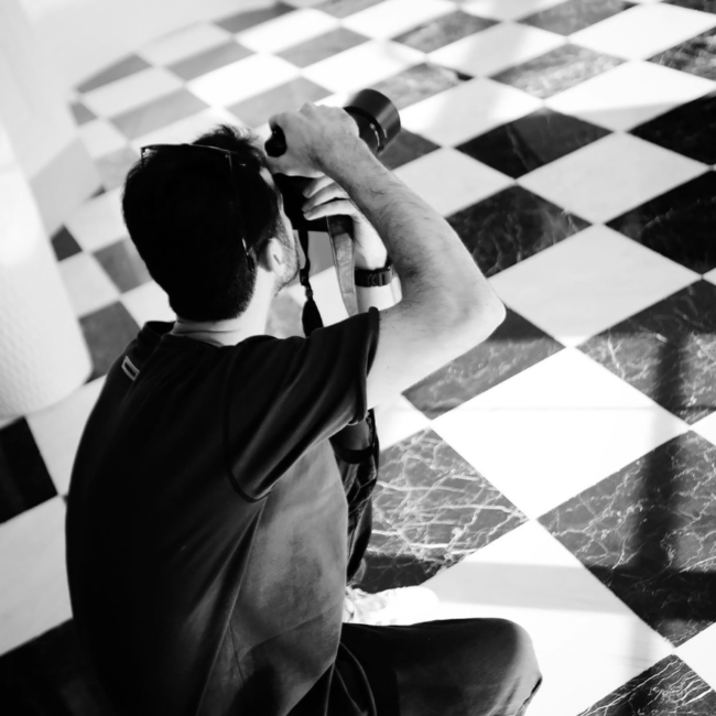 Alternating Wide and Medium Shot Photo Session