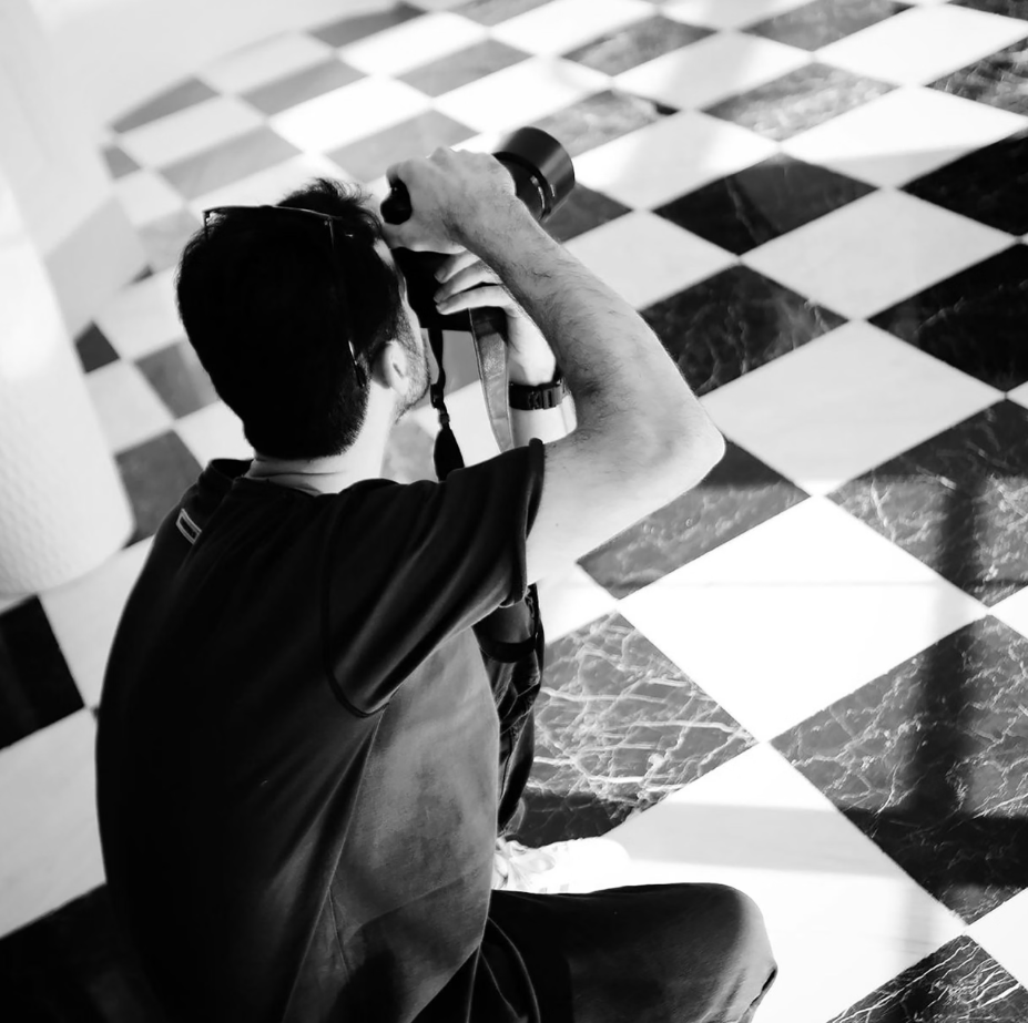 Alternating Wide and Medium Shot Photo Session
